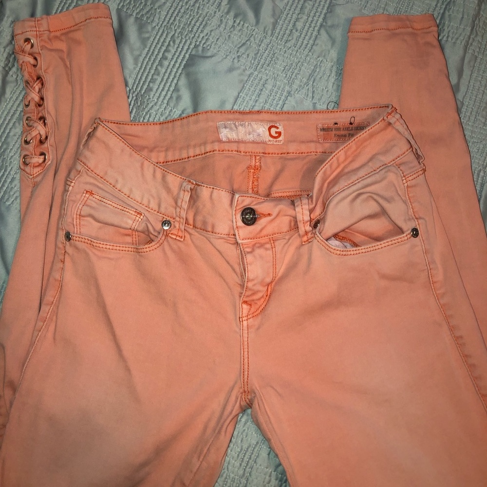 Size 25 Emma fit medium rise G by Guess